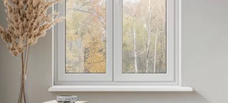 Vinyl Window Stool in Clermont, FL